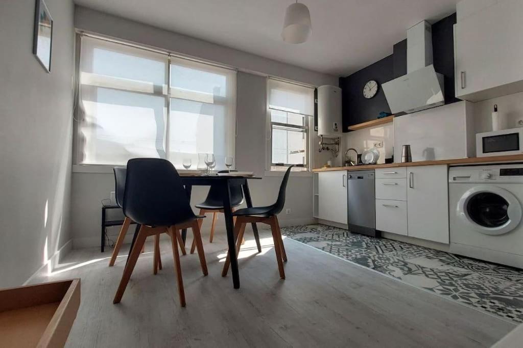 Apartamento Torre De Hercules A Coruna Luaran gambar
